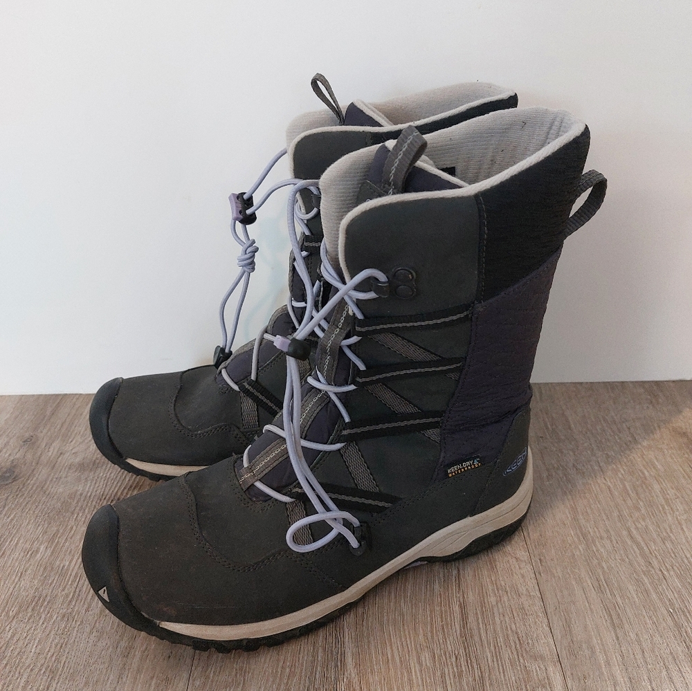 Keen Hoodie Youth Size 4 Boots